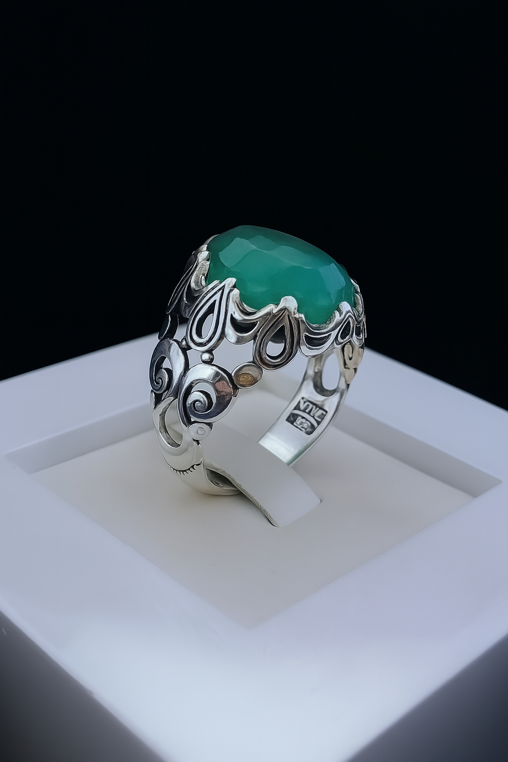 عیار۹۲۵ وزن اثر ۱۱ گرم